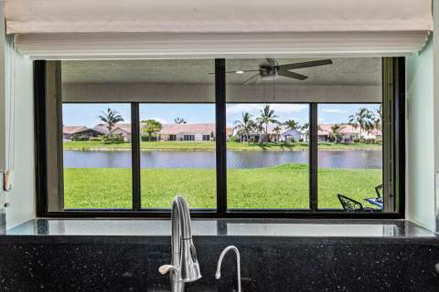 9295 Sun Pointe Drive, Boynton Beach FL - photo 18 of 57