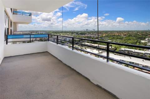 2500 Parkview Drive #1710, Hallandale Beach FL - photo 20 of 30