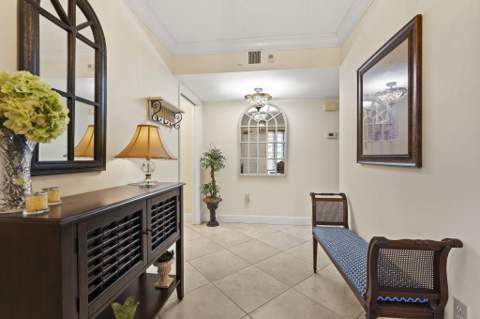 9450 Meadowood Drive #101, Fort Pierce FL - photo 8 of 26
