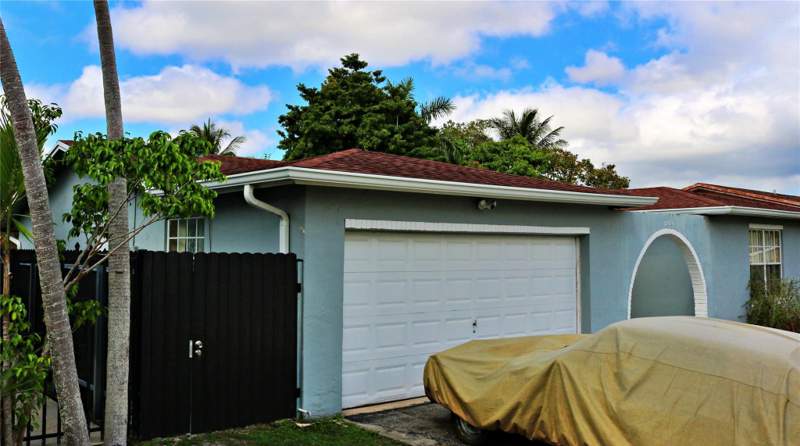 3 bedroom Single Family Residence at 2704 Canal Road, Knolls 3 Sec, Miramar — photo 3
