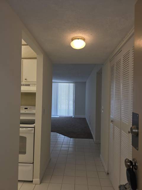 470 Executive Center Drive #2k, West Palm Beach FL - photo 14 of 48