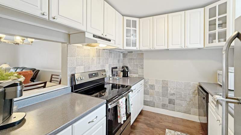 2 bedroom Condominium at 12022 W Greenway Drive #206, Greenway Village South Condo 2, Royal Palm Beach — photo 4