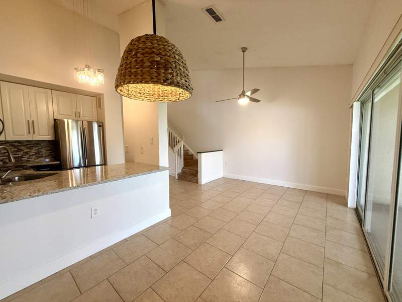 2 bedroom Condominium at 7206 Glenmoor Drive, Sterling Villages Of Palm Beach Lakes Condo, West Palm Beach — photo 4