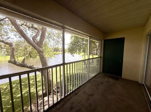 7206 Glenmoor Drive, West Palm Beach FL - photo 18 of 25
