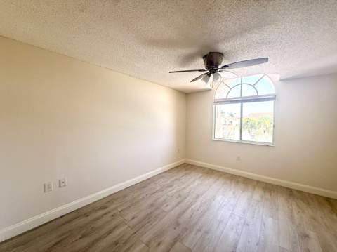7206 Glenmoor Drive, West Palm Beach FL - photo 13 of 25