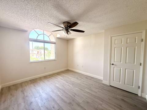 7206 Glenmoor Drive, West Palm Beach FL - photo 12 of 25
