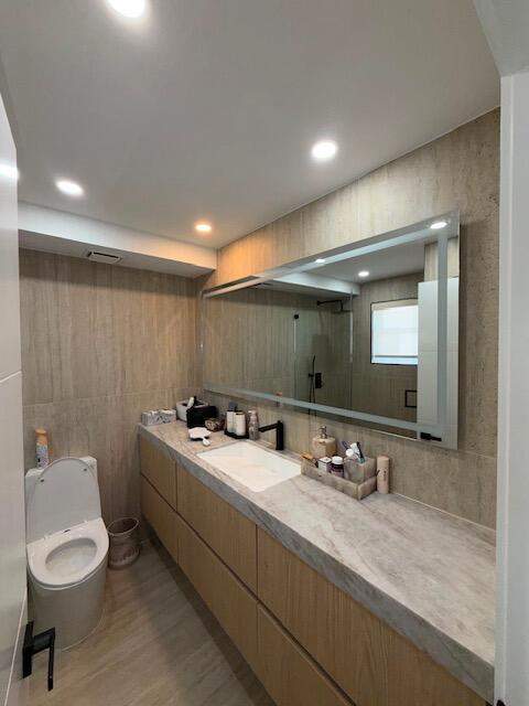 427 Golden Isles Drive #12d, Hallandale Beach FL - photo 6 of 17
