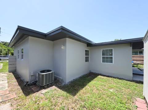 1220 NE 1st Avenue, Fort Lauderdale FL - photo 6 of 27