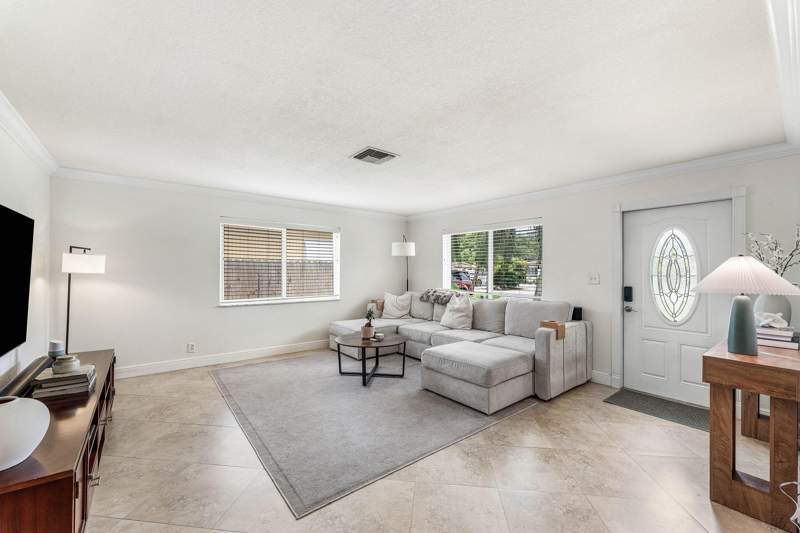 4 bedroom Single Family Residence at 5347 Washington Road, Country Club Acres 4, Delray Beach — photo 4
