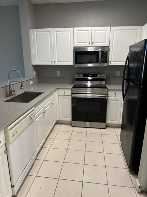4111 Napoli Lake Drive, West Palm Beach FL - photo 8 of 30