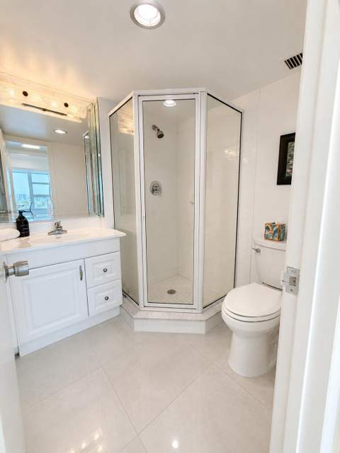 1620 S Ocean Boulevard #8H, Lauderdale-By-The-Sea FL - photo 15 of 32