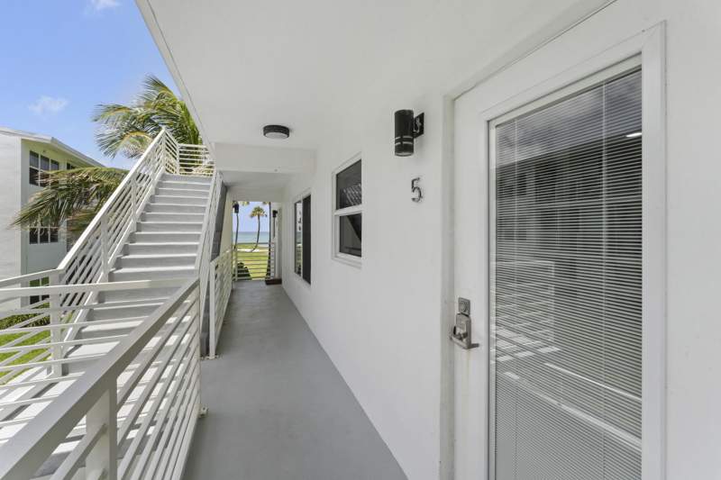 2 bedroom Co-Ownership at 1041 Hillsboro Mile #5, Hillsboro Mile Ocean Apts Sec 3, Hillsboro Beach — photo 2