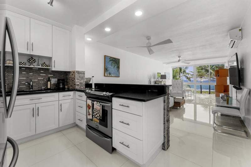 2 bedroom Co-Ownership at 1041 Hillsboro Mile #5, Hillsboro Mile Ocean Apts Sec 3, Hillsboro Beach — photo 4