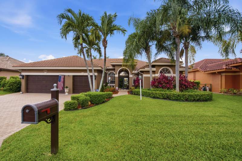 4 bedroom Single Family Residence at 4278 NW 81st Terrace, Royal Land Amended, Coral Springs — photo 3