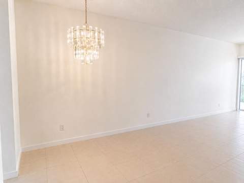 7775 Yardley Drive #115, Tamarac FL - photo 8 of 17