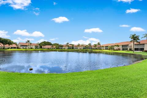 14388 Emerald Lake Drive #2, Delray Beach FL - photo 24 of 34