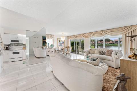 14388 Emerald Lake Drive #2, Delray Beach FL - photo 10 of 34
