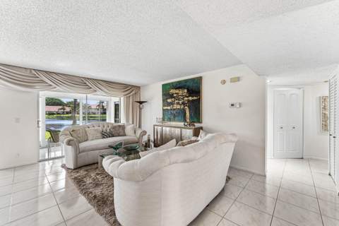 14388 Emerald Lake Drive #2, Delray Beach FL - photo 11 of 34