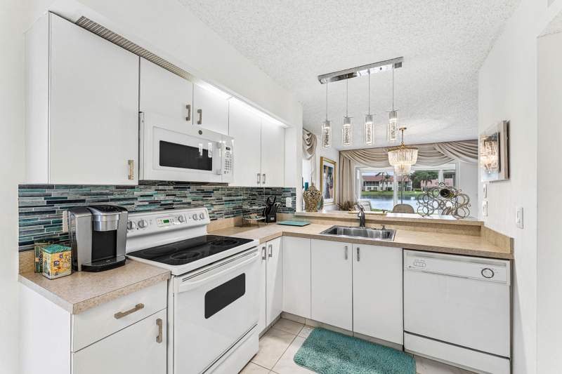 3 bedroom Condominium at 14388 Emerald Lake Drive #2, Emerald Pointe Condo, Delray Beach — photo 2
