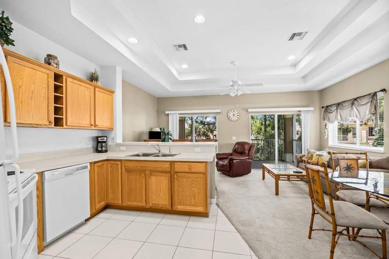 2 bedroom Condominium at 8923 Sandshot Court #5422, Castle Pines Condominium, Port St. Lucie — photo 3