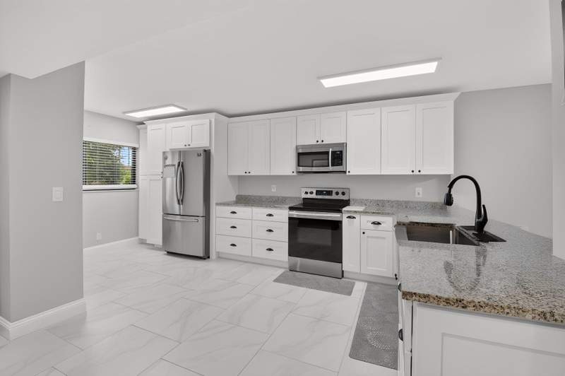 2 bedroom Condominium at 15075 Witney Road #213, Lakes of Delray, Delray Beach — photo 2