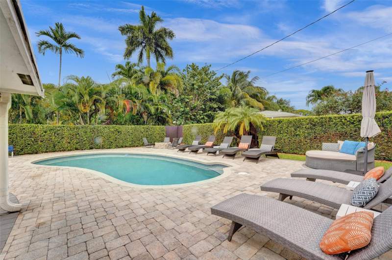 4 bedroom Single Family Residence at 1245 NE 17th Way, Lake Ridge, Fort Lauderdale — photo 3