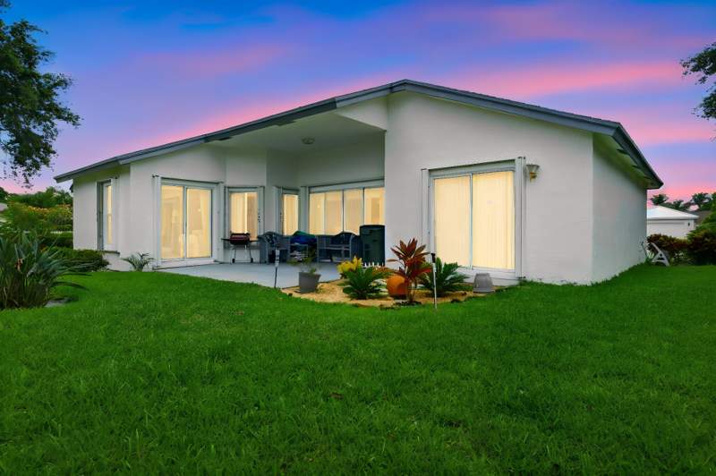 3 bedroom Single Family Residence at 3800 NW 10th Street, Lake Forest South, Delray Beach — photo 5