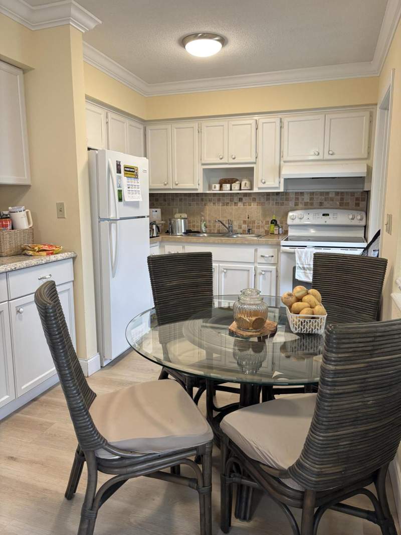 2 bedroom Condominium at 2121 NE 42nd Court #202C, Venetian Park Gardens Condo, Lighthouse Point — photo 4