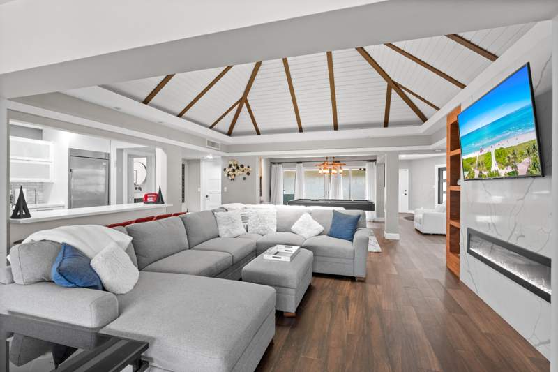4 bedroom Single Family Residence at 6106 Royal Poinciana Lane, Woodlands Sec Eight, Tamarac — photo 5