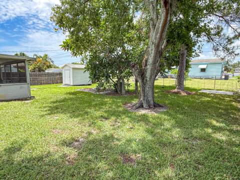 7430 Cocoanut Drive, Lake Worth FL - photo 16 of 17
