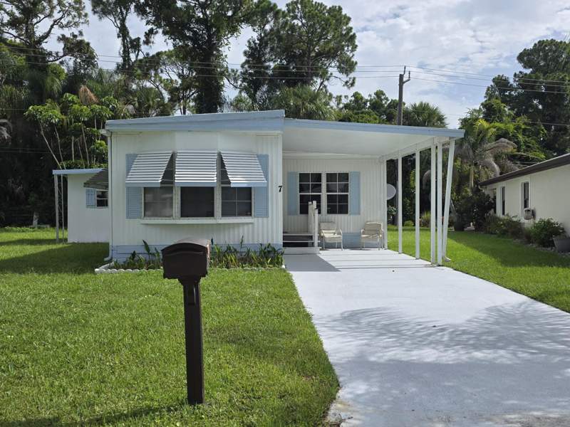 2 bedroom Manufactured Home at 7 Quintana Roo Lane, Spanish Lakes Riverfront, Port St. Lucie — photo 3