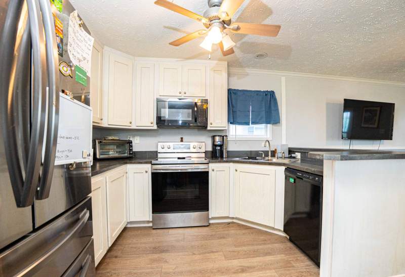 2 bedroom Manufactured Home at 234 Peacock Street, Sandhill Shores, Fort Pierce — photo 4