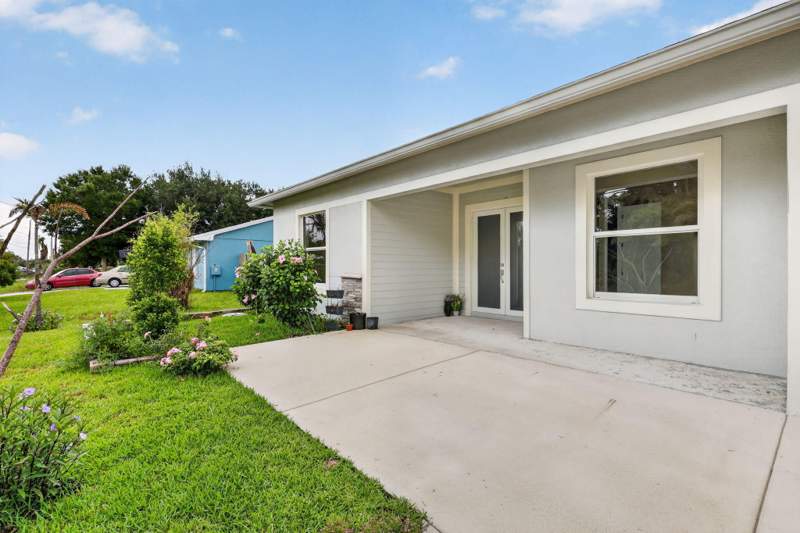 5 bedroom Single Family Residence at 1974 SW Idaho Lane, Port St Lucie Section 8, Port St. Lucie — photo 4
