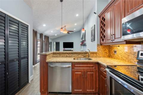 151 NW 115th Avenue #405, Plantation FL - photo 15 of 35