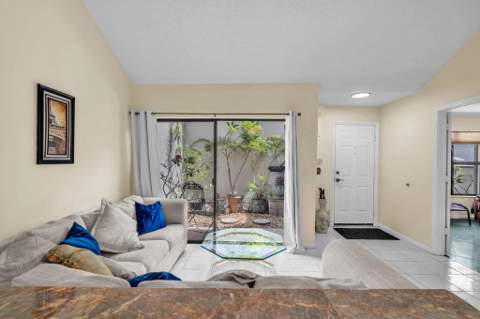 1109 Landings Boulevard, Greenacres FL - photo 9 of 39