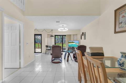 1109 Landings Boulevard, Greenacres FL - photo 11 of 39