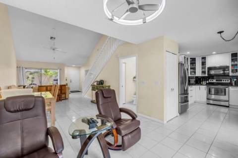 1109 Landings Boulevard, Greenacres FL - photo 13 of 39