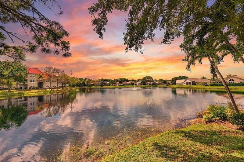 3 bedroom Single Family Residence at 2525 Egret Lake Drive, River Bridge Par 3A, Greenacres — photo 4