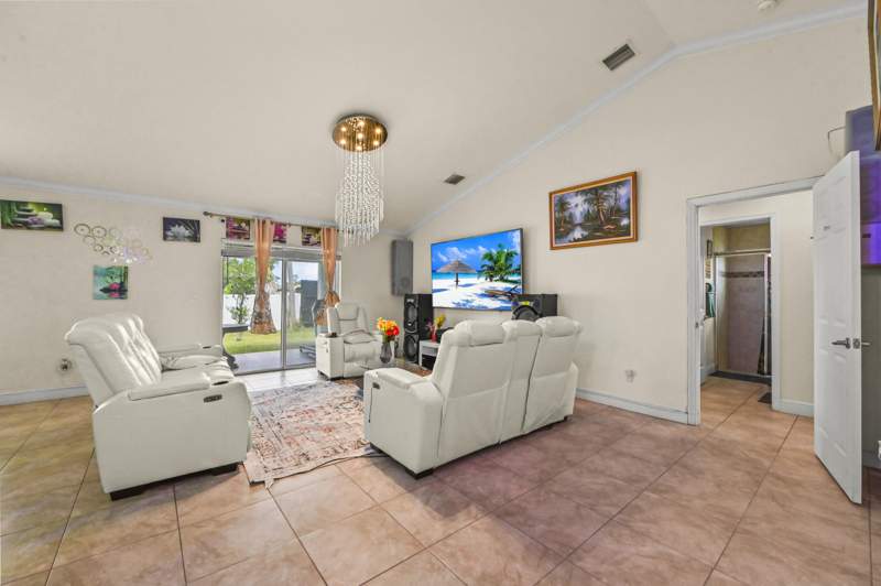 4 bedroom Single Family Residence at 2194 SW Salmon Road, Port St Lucie, Port St. Lucie — photo 4