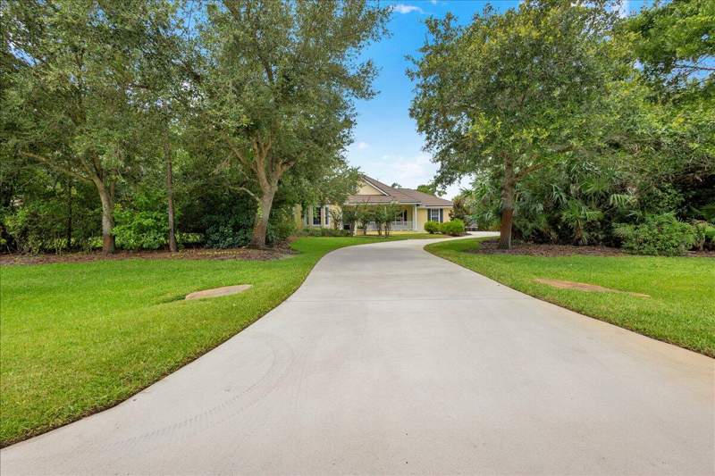5 bedroom Single Family Residence at 7900 Saddlebrook Drive, PGA Village - Sabal Creek , Port St. Lucie — photo 4