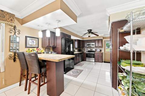 1000 Wyoming Avenue, Fort Lauderdale FL - photo 8 of 36