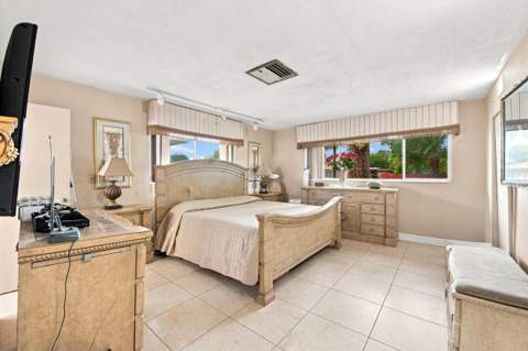 1000 Wyoming Avenue, Fort Lauderdale FL - photo 12 of 36