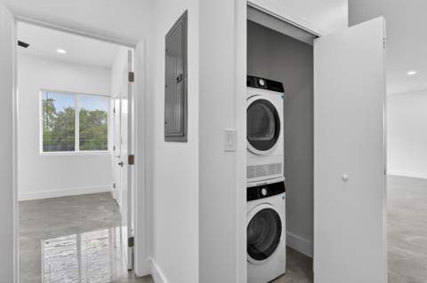 655 NW 24th Avenue, Fort Lauderdale FL - photo 6 of 35