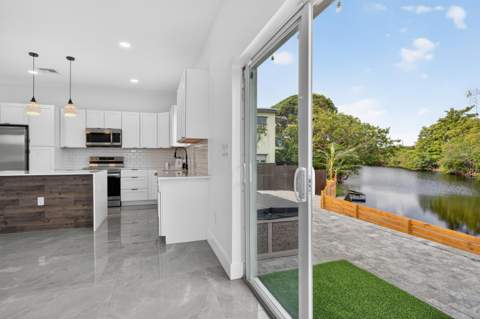 655 NW 24th Avenue, Fort Lauderdale FL - photo 16 of 35