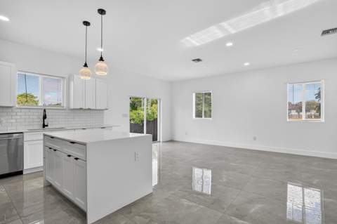 655 NW 24th Avenue, Fort Lauderdale FL - photo 19 of 35