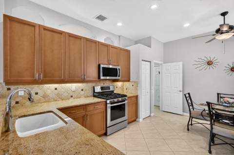 347 NW Shoreview Drive, Port St. Lucie FL - photo 17 of 78