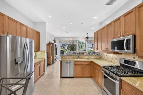 347 NW Shoreview Drive, Port St. Lucie FL - photo 23 of 78