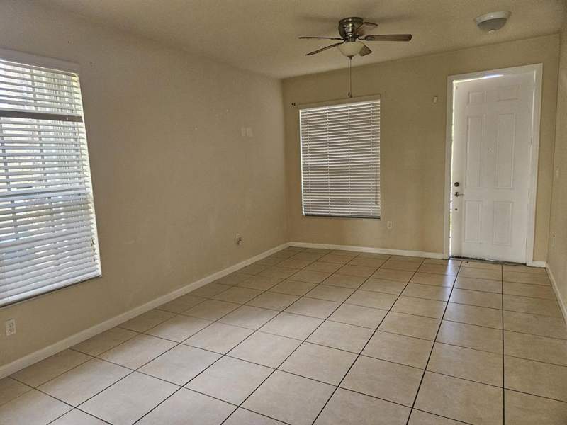 3 bedroom Villa at 3255 NW 31st Terrace, Strok Plat No 2, Oakland Park — photo 4