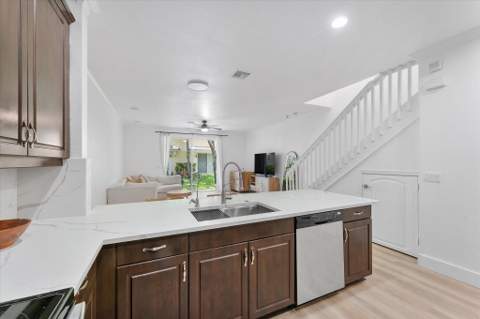7783 Deercreek Court, Davie FL - photo 14 of 37