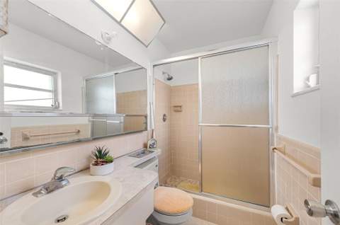 8604 NW 57th Court, Tamarac FL - photo 12 of 20